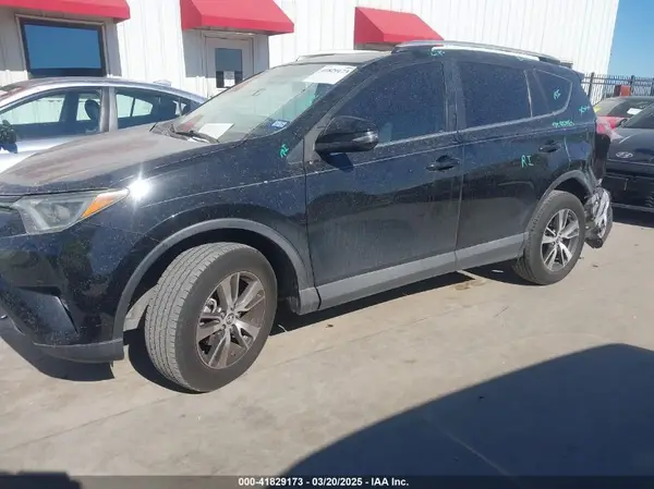 2T3WFREV3GW276390 2016 TOYOTA RAV 4 - Image 2