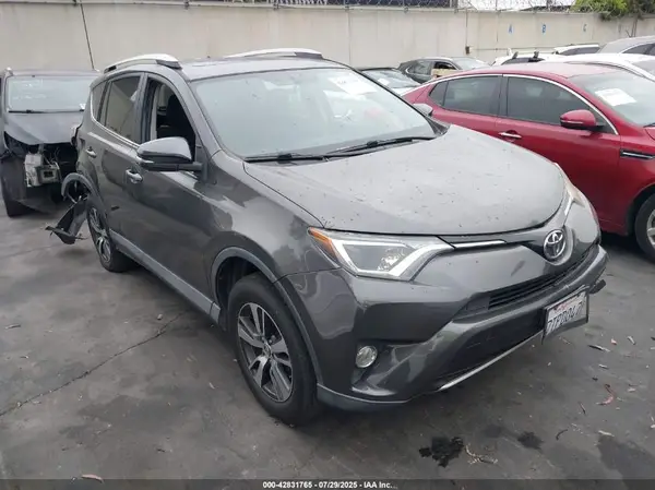2T3WFREV3GW281623 2016 TOYOTA RAV 4 - Image 1