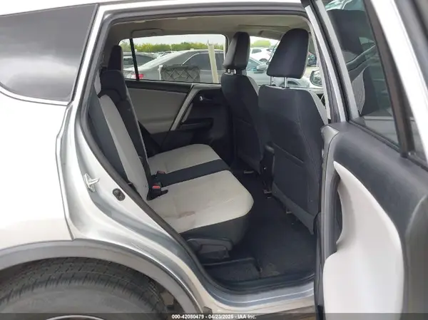 2T3WFREV3HW321796 2017 TOYOTA RAV 4 - Image 8