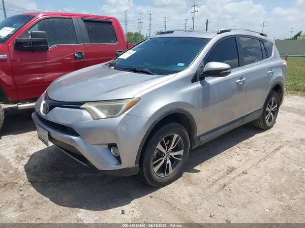 2T3WFREV3HW374983 2017 TOYOTA RAV 4 - Image 2