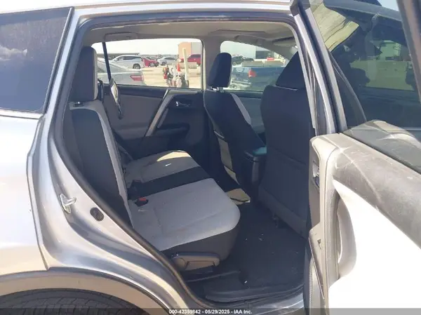 2T3WFREV3HW379892 2017 TOYOTA RAV 4 - Image 8
