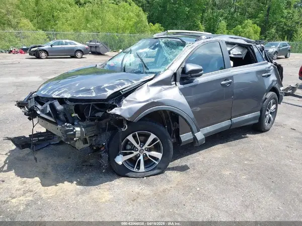 2T3WFREV3HW389418 2017 TOYOTA RAV 4 - Image 2