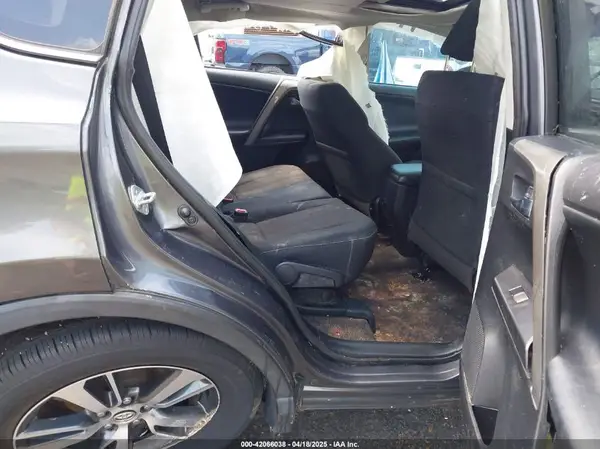 2T3WFREV3HW389418 2017 TOYOTA RAV 4 - Image 8