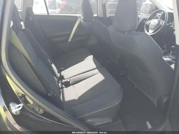 2T3WFREV3JW413223 2018 TOYOTA RAV 4 - Image 8