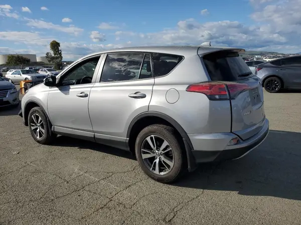 2T3WFREV3JW418406 2018 TOYOTA RAV 4 - Image 2