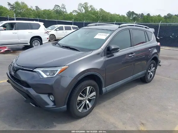 2T3WFREV3JW423959 2018 TOYOTA RAV 4 - Image 2