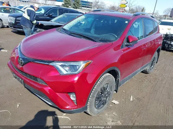 2T3WFREV3JW427560 2018 TOYOTA RAV 4 - Image 2