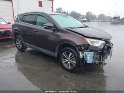 2T3WFREV3JW471932 2018 TOYOTA RAV 4