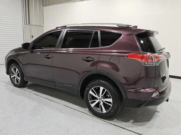2T3WFREV3JW473843 2018 TOYOTA RAV 4 - Image 2