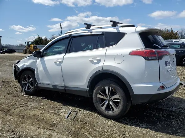2T3WFREV3JW476189 2018 TOYOTA RAV 4 - Image 2