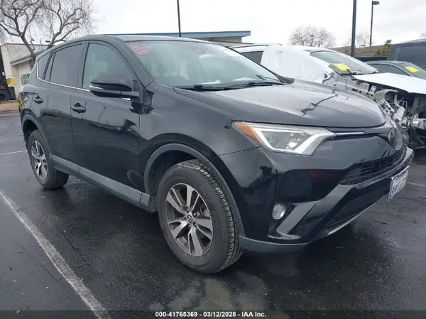 2T3WFREV3JW516867 2018 TOYOTA RAV 4 - Image 1