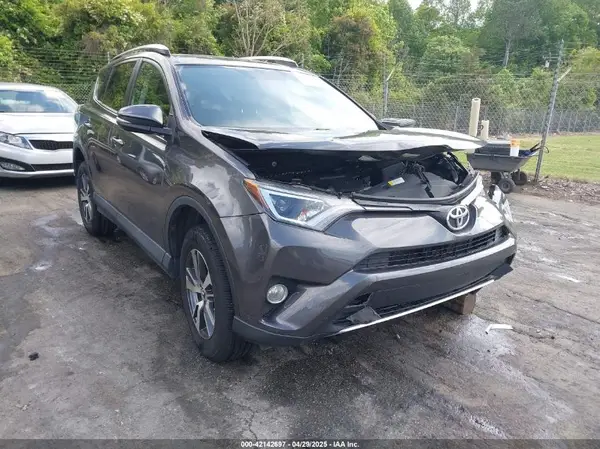 2T3WFREV4GW238215 2016 TOYOTA RAV 4 - Image 1