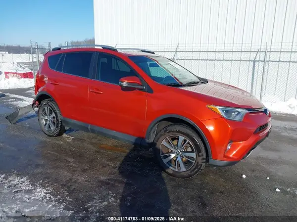 2T3WFREV4GW256245 2016 TOYOTA RAV 4 - Image 1