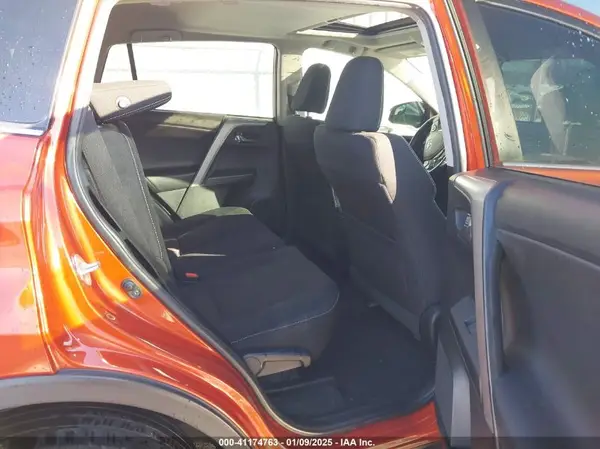 2T3WFREV4GW256245 2016 TOYOTA RAV 4 - Image 8