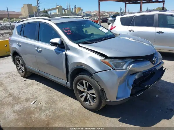 2T3WFREV4GW258321 2016 TOYOTA RAV 4 - Image 1