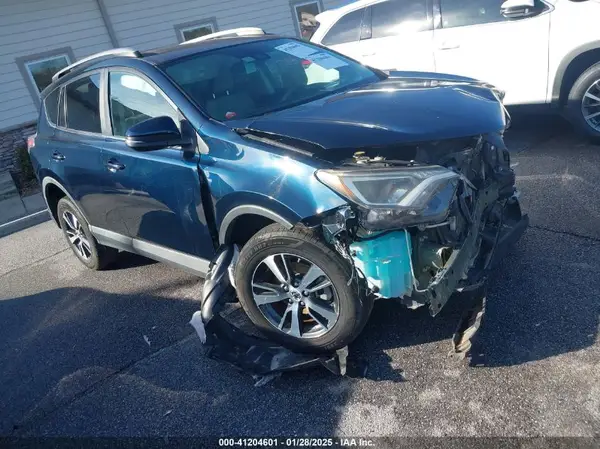 2T3WFREV4HW374796 2017 TOYOTA RAV 4 - Image 1