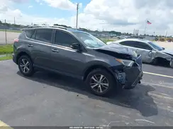 2T3WFREV4JW419452 2018 TOYOTA RAV 4