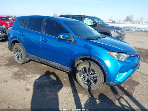 2T3WFREV4JW469252 2018 TOYOTA RAV 4 - Image 1