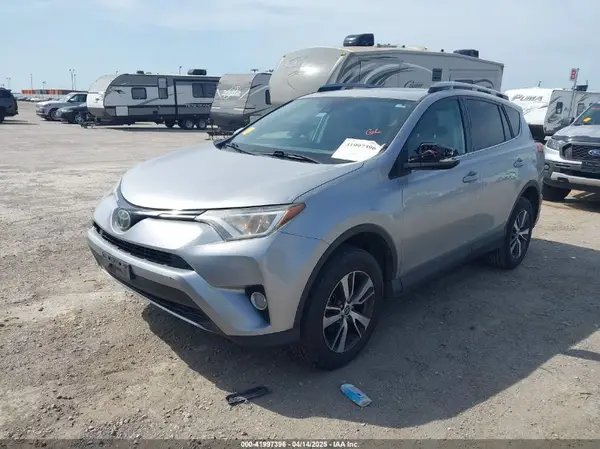 2T3WFREV4JW474953 2018 TOYOTA RAV 4 - Image 2