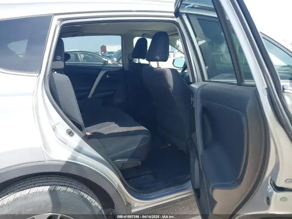 2T3WFREV4JW474953 2018 TOYOTA RAV 4 - Image 8