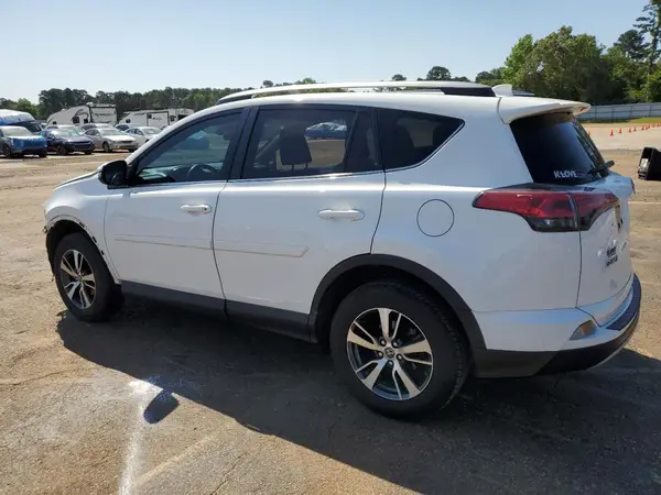 2T3WFREV4JW488772 2018 TOYOTA RAV 4 - Image 2