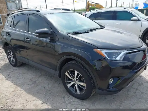 2T3WFREV4JW495379 2018 TOYOTA RAV 4 - Image 1