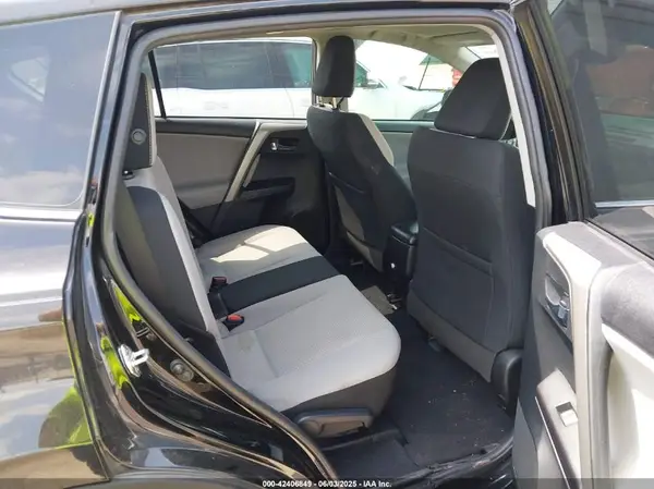 2T3WFREV4JW495379 2018 TOYOTA RAV 4 - Image 8