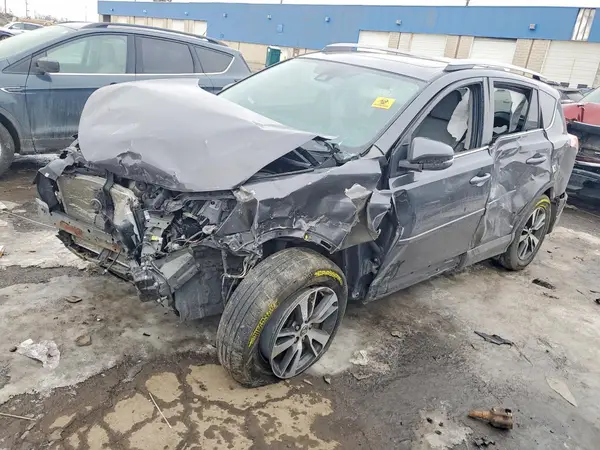2T3WFREV4JW496922 2018 TOYOTA RAV 4 - Image 1
