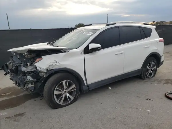 2T3WFREV5HW316986 2017 TOYOTA RAV 4 - Image 1