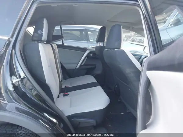 2T3WFREV5HW348465 2017 TOYOTA RAV 4 - Image 8