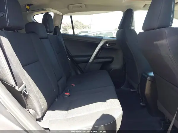 2T3WFREV5HW390876 2017 TOYOTA RAV 4 - Image 8