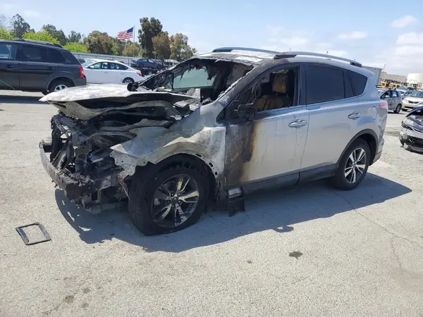 2T3WFREV5HW396144 2017 TOYOTA RAV 4 - Image 1