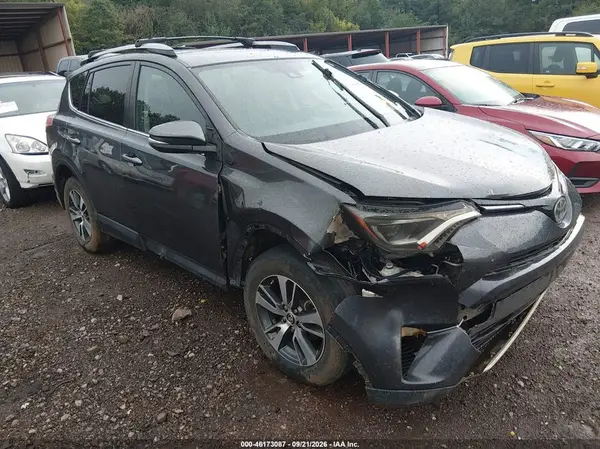 2T3WFREV5JW423929 2018 TOYOTA RAV 4 - Image 1