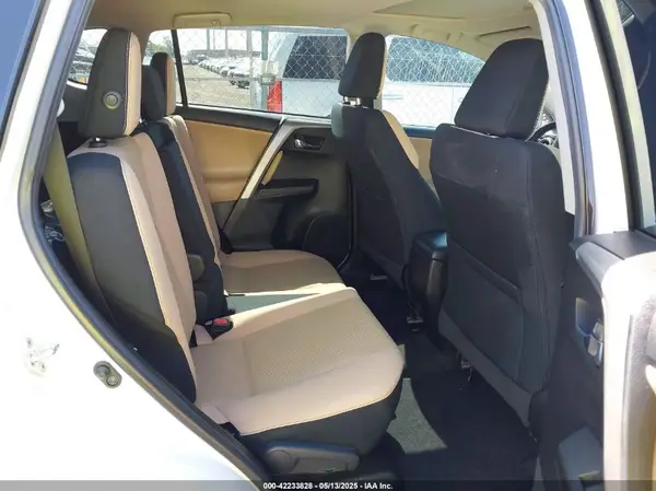 2T3WFREV5JW430122 2018 TOYOTA RAV 4 - Image 8