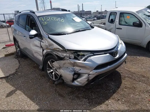2T3WFREV5JW512724 2018 TOYOTA RAV 4 - Image 1