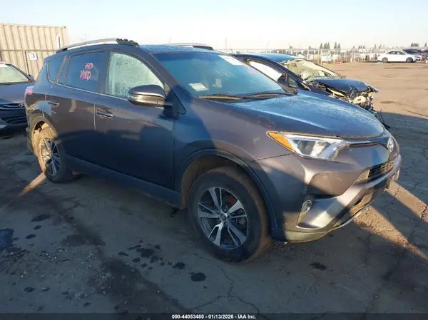 2T3WFREV6GW243433 2016 TOYOTA RAV 4 - Image 1