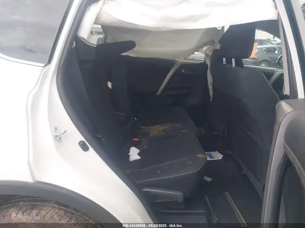 2T3WFREV6HW320318 2017 TOYOTA RAV 4 - Image 8