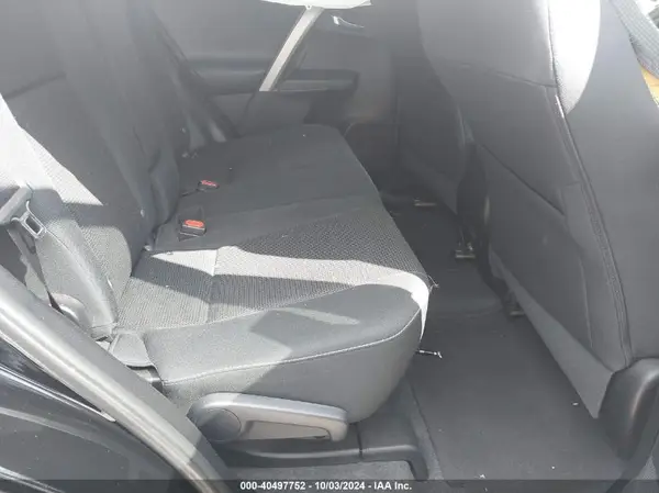 2T3WFREV6HW337622 2017 TOYOTA RAV 4 - Image 8