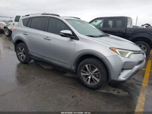 2T3WFREV6HW349480 2017 TOYOTA RAV 4 - Image 1