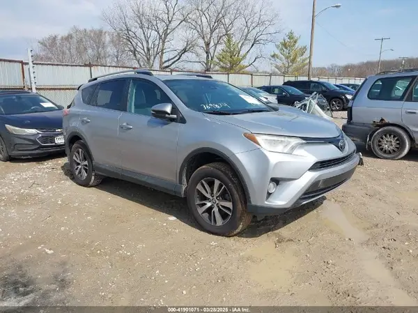 2T3WFREV6HW369874 2017 TOYOTA RAV 4 - Image 1