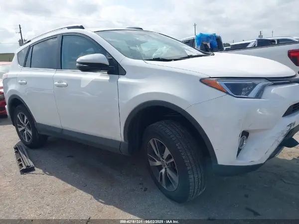 2T3WFREV6JW410848 2018 TOYOTA RAV 4 - Image 1