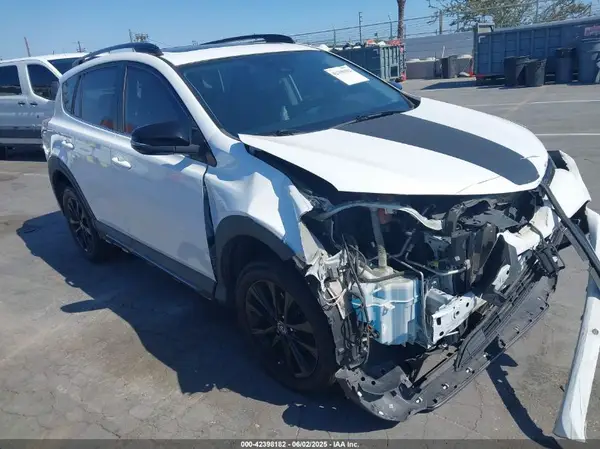 2T3WFREV6JW429335 2018 TOYOTA RAV 4 - Image 1