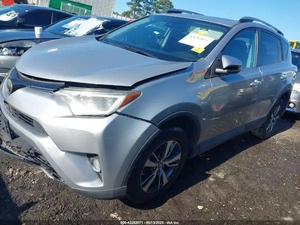 2T3WFREV6JW442859 2018 TOYOTA RAV 4 - Image 2
