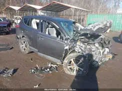 2T3WFREV6JW473206 2018 TOYOTA RAV 4