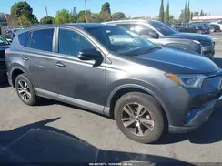 2T3WFREV6JW483203 2018 TOYOTA RAV 4