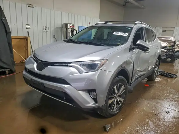 2T3WFREV7GW259530 2016 TOYOTA RAV 4 - Image 1