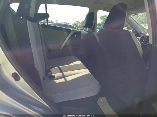 2T3WFREV7GW280362 2016 TOYOTA RAV 4 - Image 8