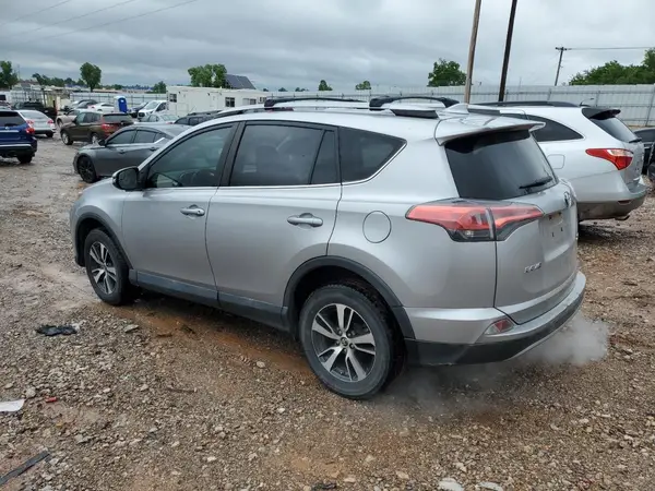 2T3WFREV7HW355823 2017 TOYOTA RAV 4 - Image 2