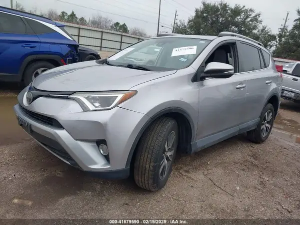 2T3WFREV7HW368488 2017 TOYOTA RAV 4 - Image 2