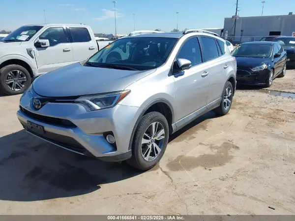 2T3WFREV7JW415248 2018 TOYOTA RAV 4 - Image 2